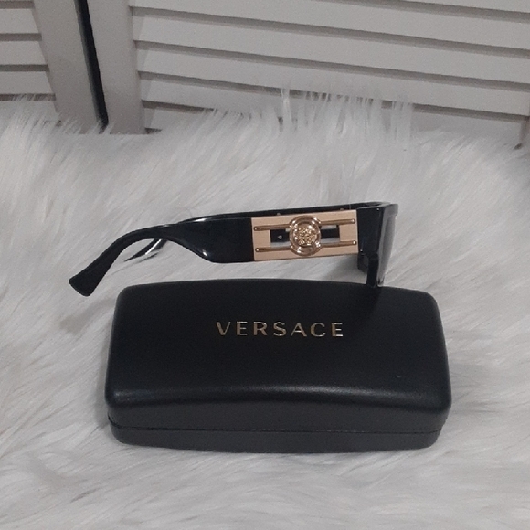 Versace Rectangular Black Sunglasses - Picture 2 of 8